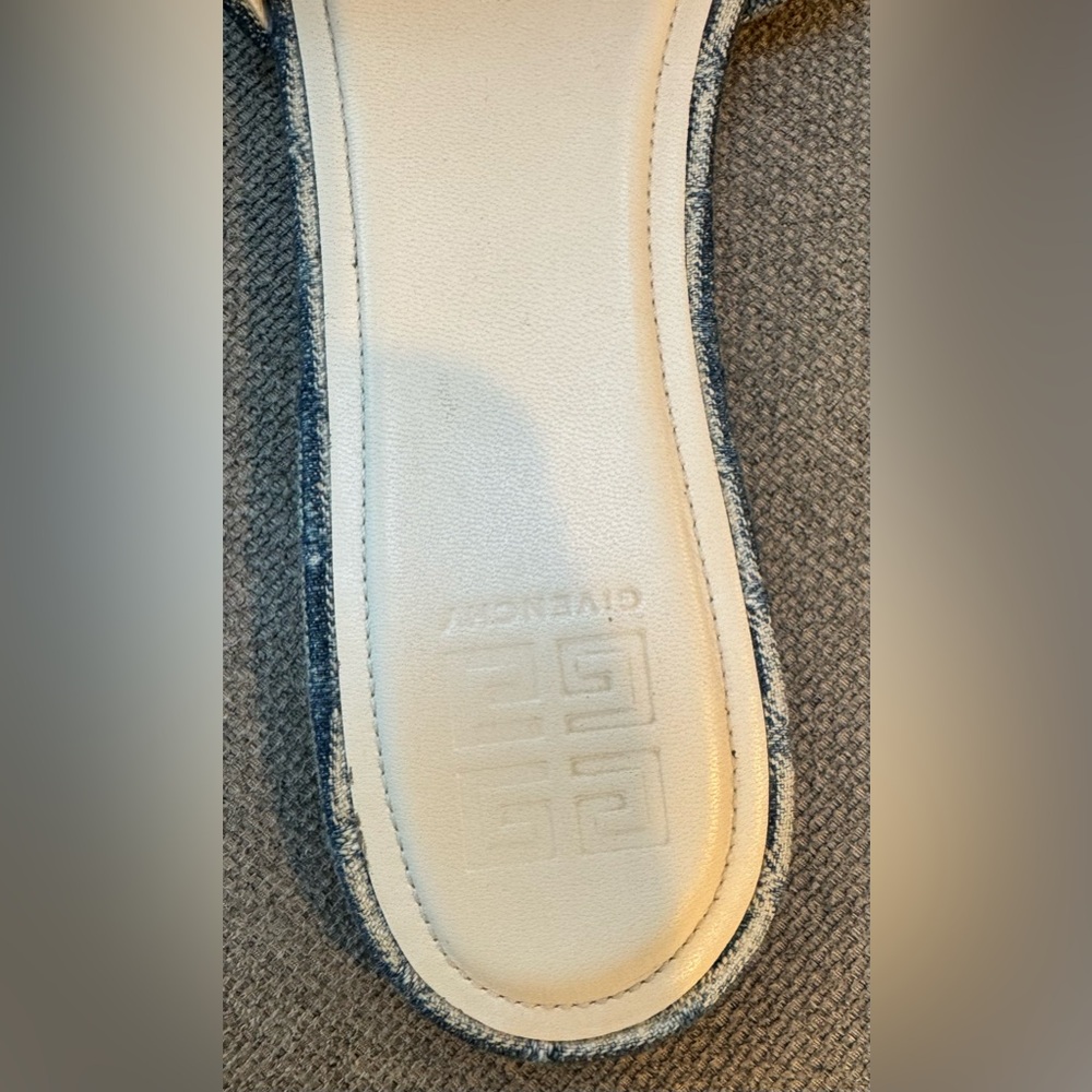 Givenchy G4 Jacquard Slide Sandal in denim blue. Size 12. - Picture 6 of 14